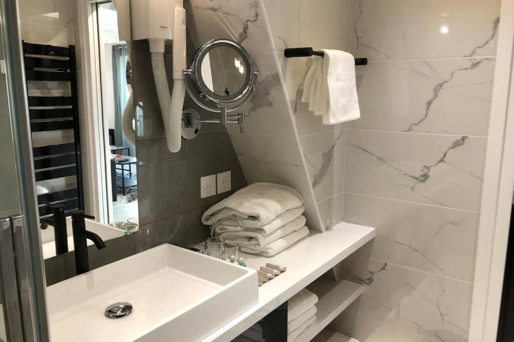Appartement Rousselet Quartier Bon Marche Paris Viieme Exterior photo